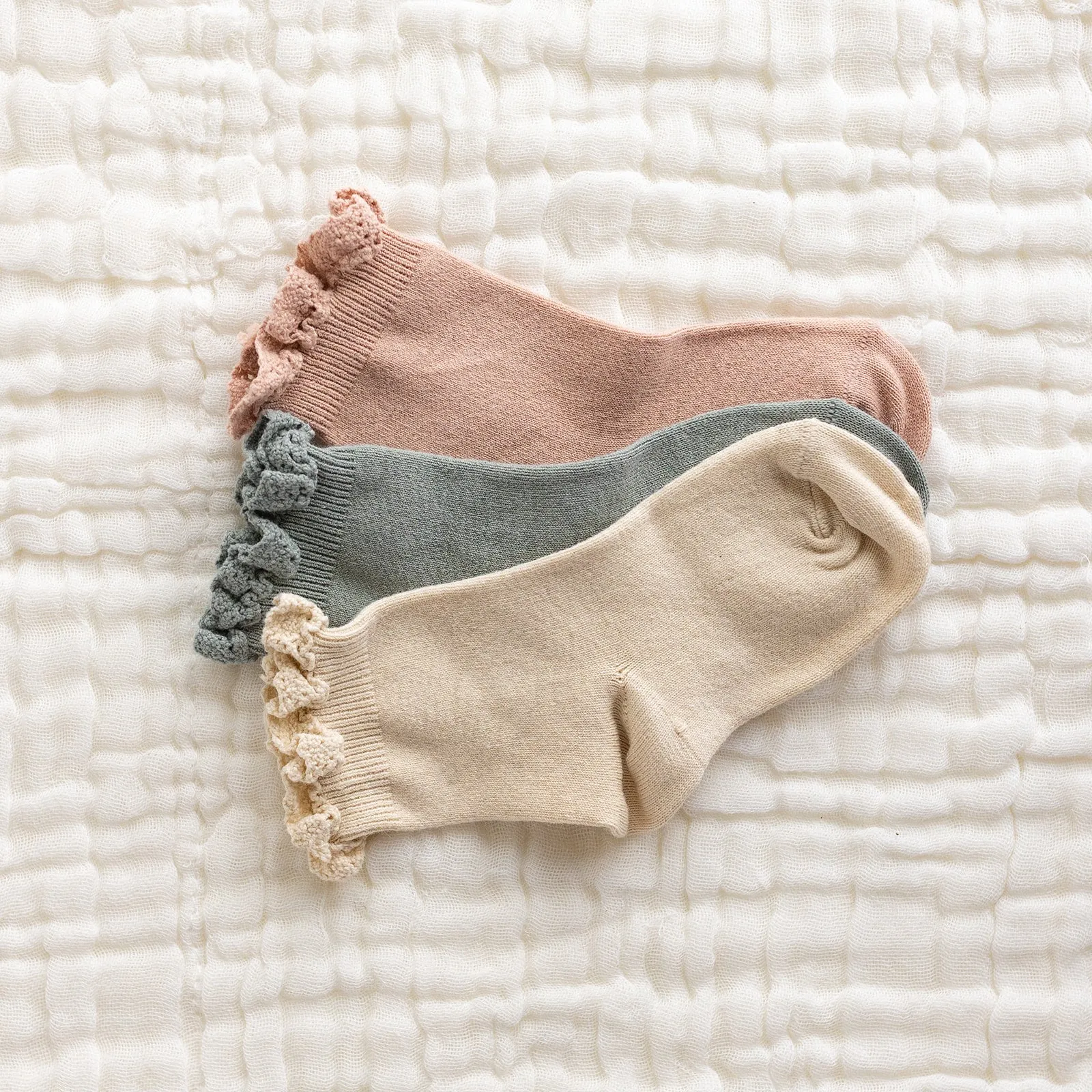 Ankle Socks with Lace Edging