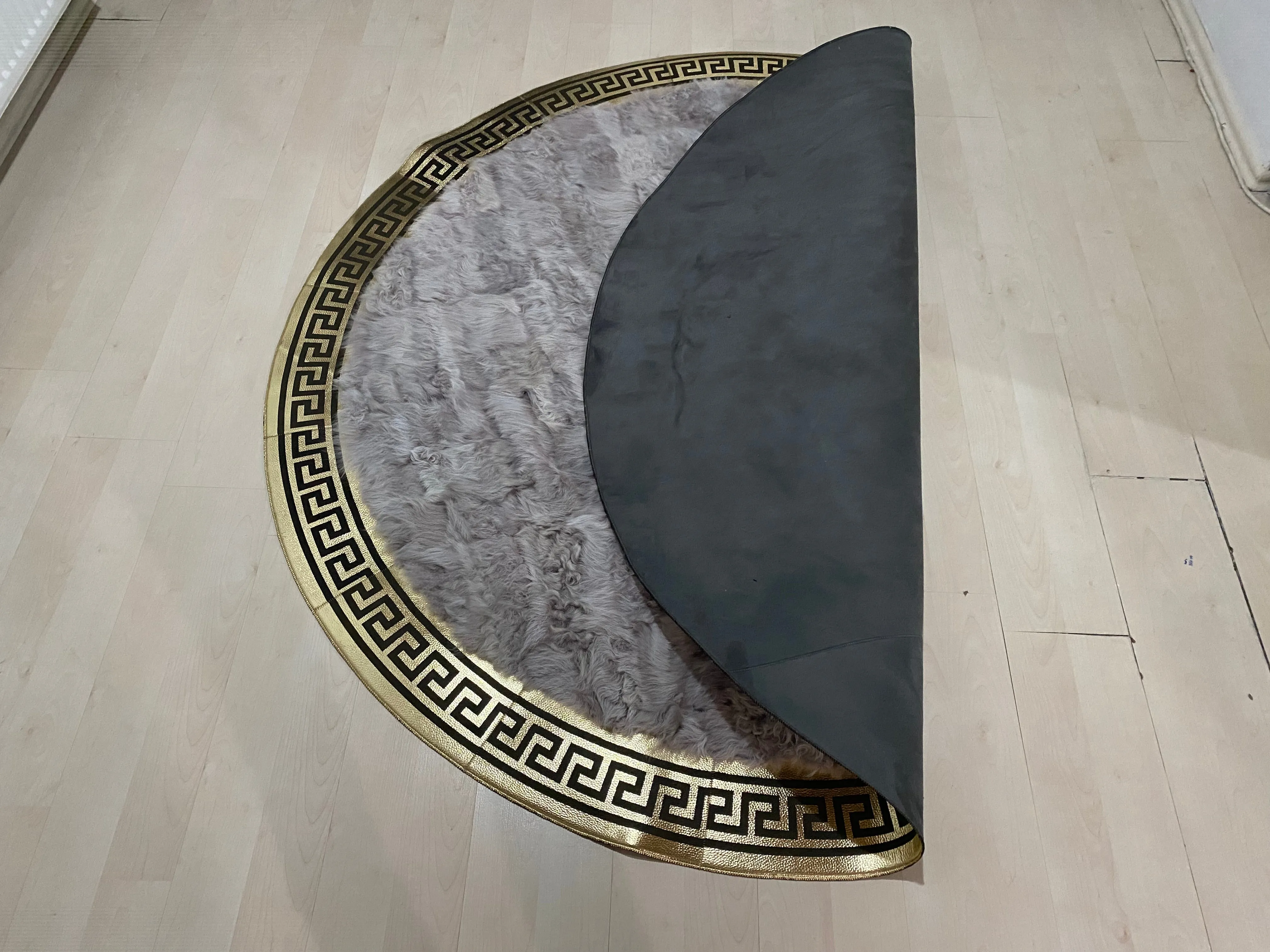 Decorative Handmade Gray And Gold Genuine Sheepskin Office Soft Carpet