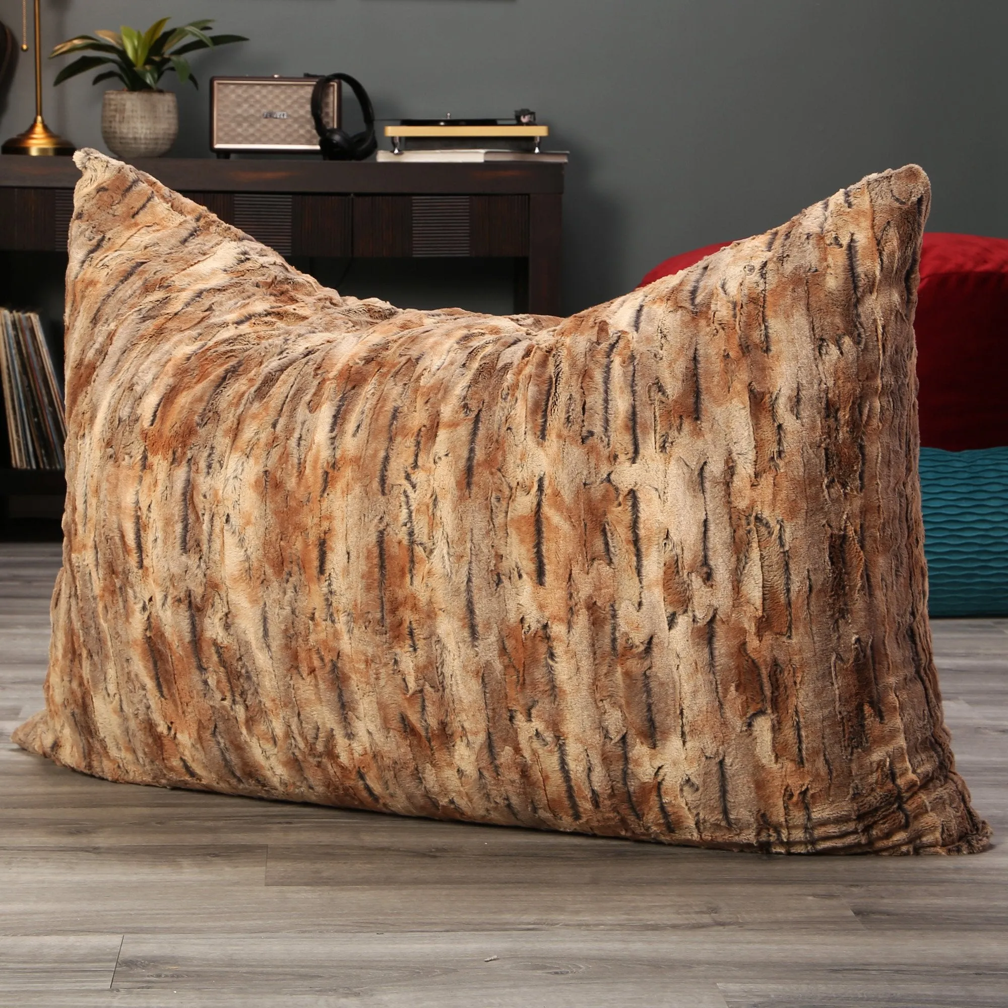 Jaxx Pillow Saxx 3.5' Giant Décor Floor Lux Fur Pillow