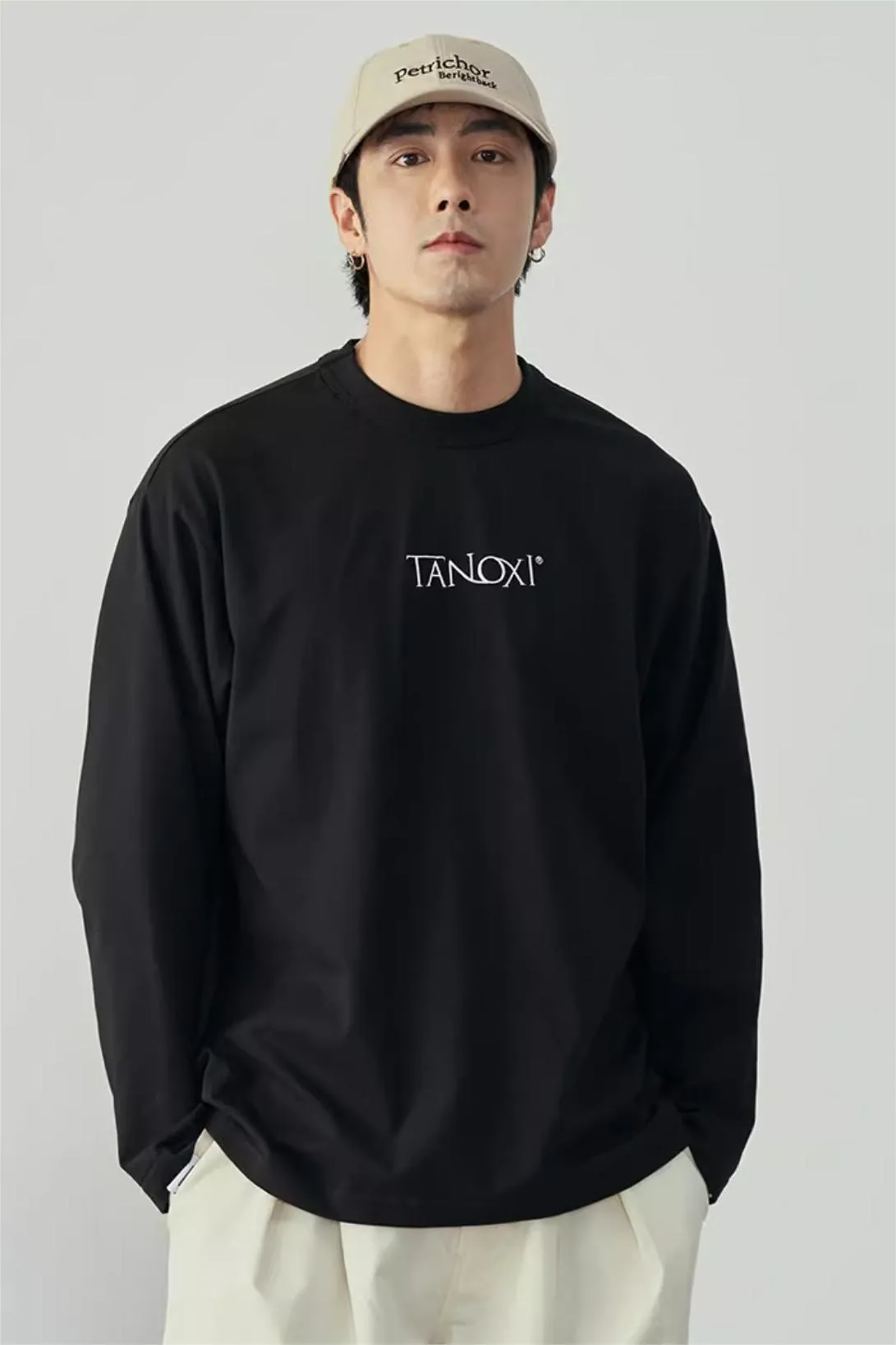 TANOXI  ブランドプリントプルオーバー  TAN0059