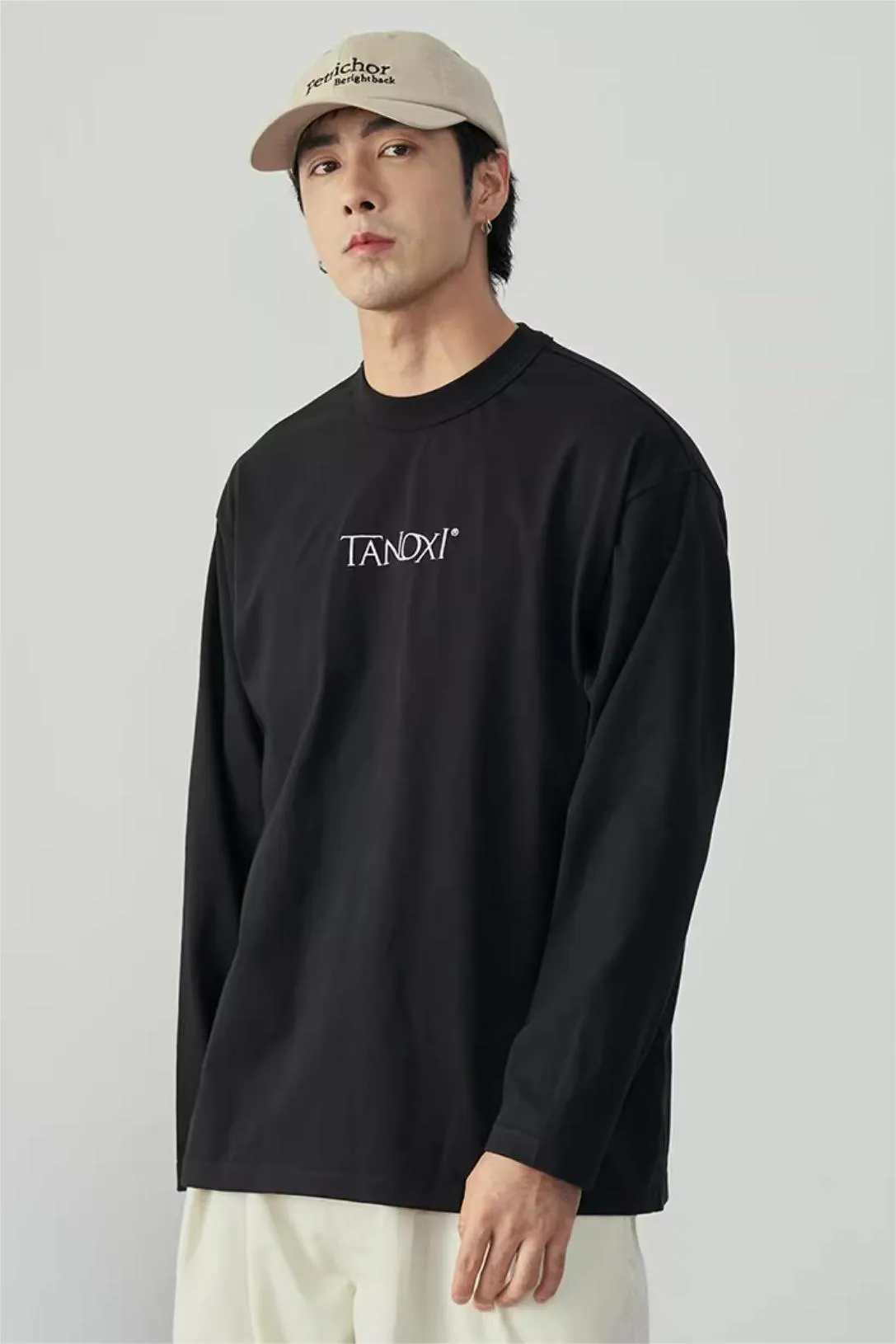 TANOXI  ブランドプリントプルオーバー  TAN0059