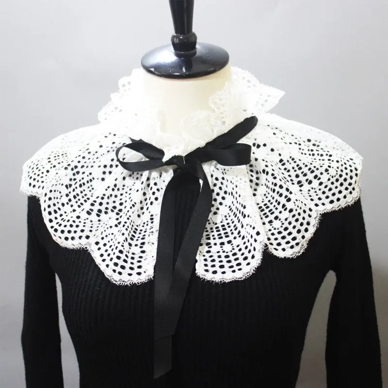 TEEK - Vintage Vickie Ruffled Stand Fake Collar
