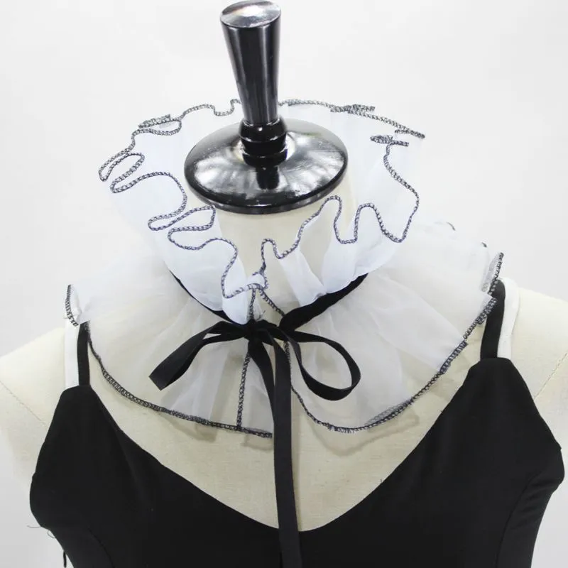 TEEK - Vintage Vickie Ruffled Stand Fake Collar