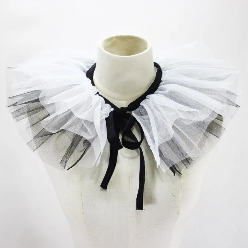 TEEK - Vintage Vickie Ruffled Stand Fake Collar