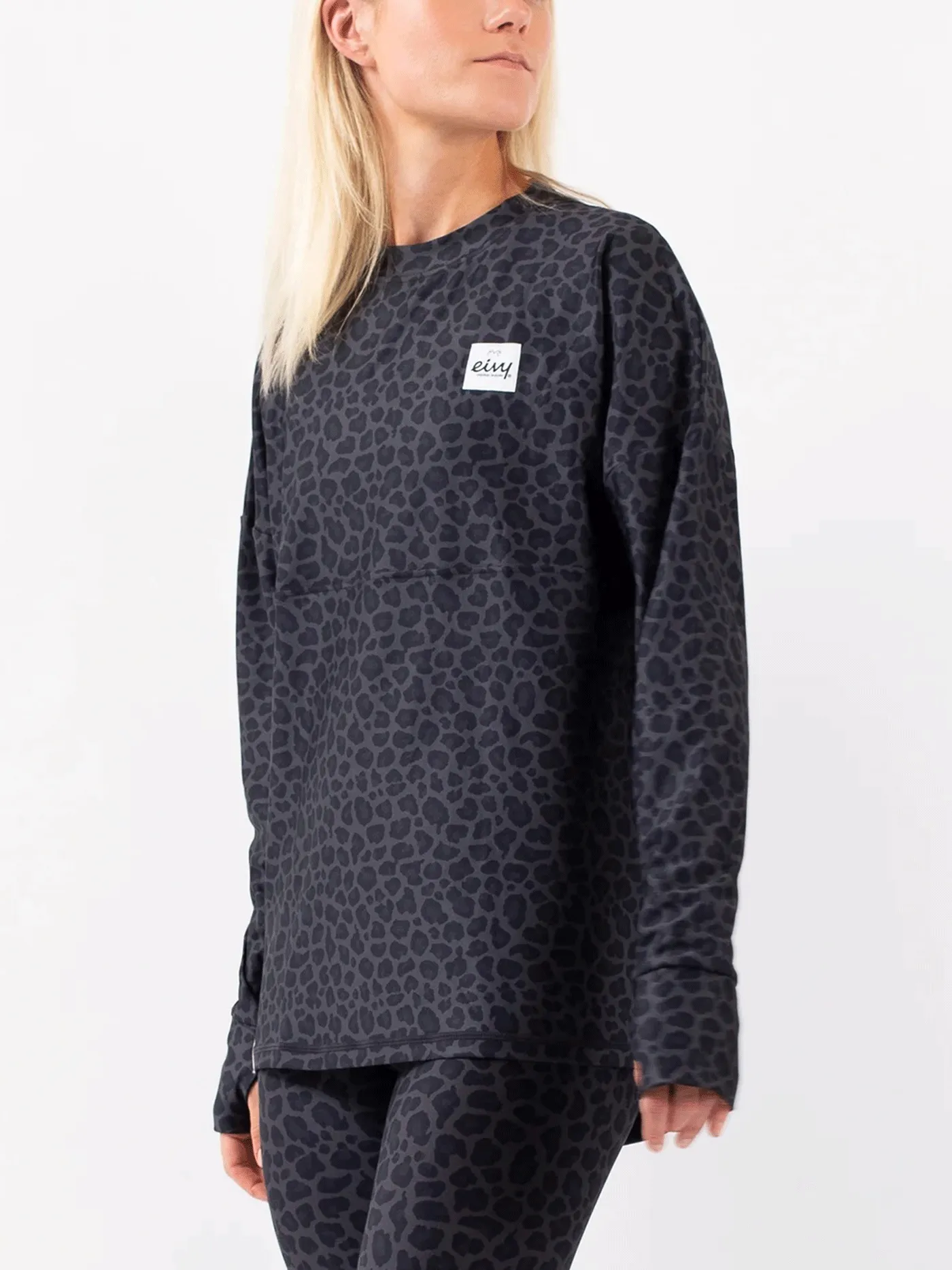 Venture Black Leopard Base Layer